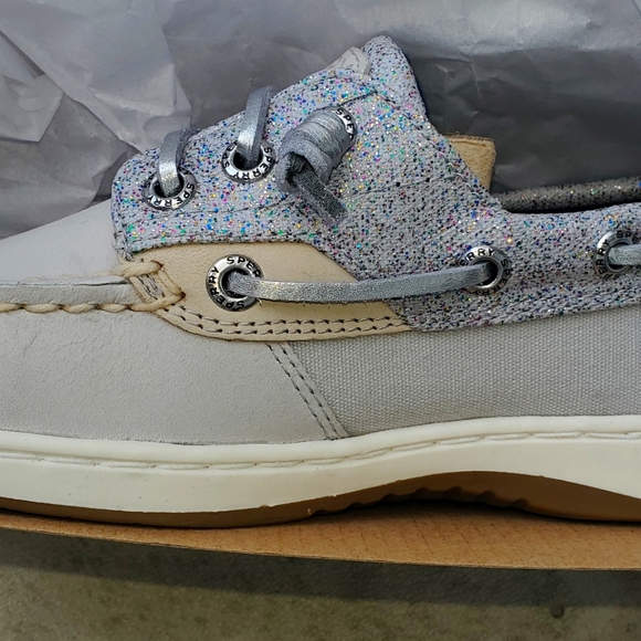 Shoes - Picture 2 of 3